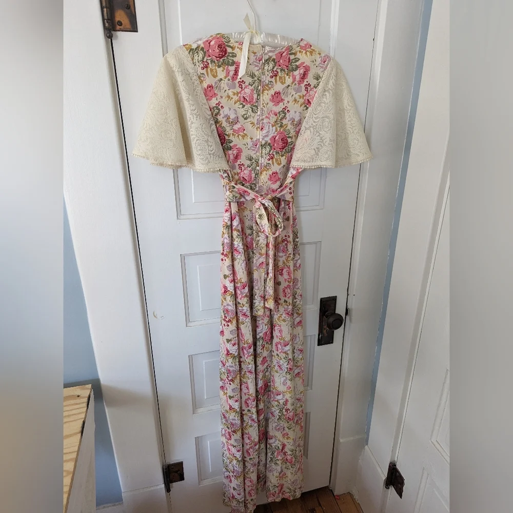 Vintage 70's Full Length Floral Dress with Lace Flutter Sleeves - Picture 2 of 6